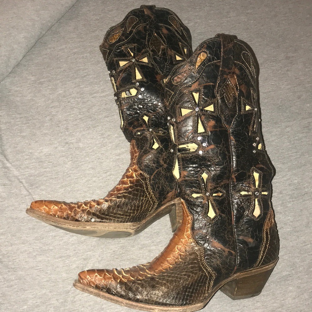 Corral Vintage boots with python and crosses